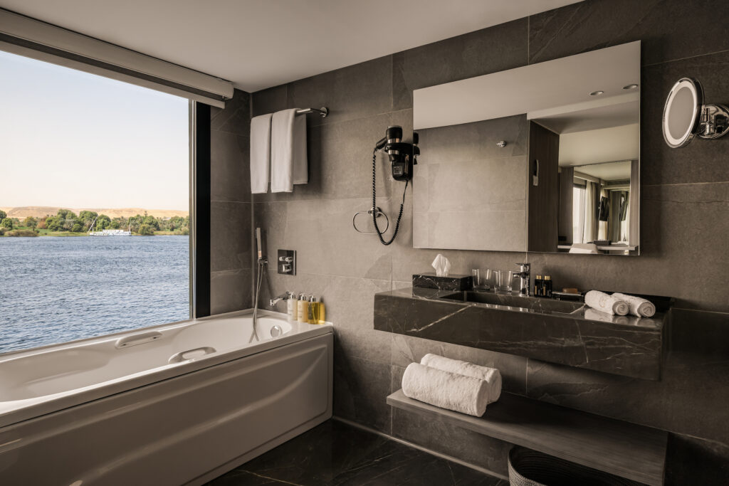 Royal Suite Bathroom