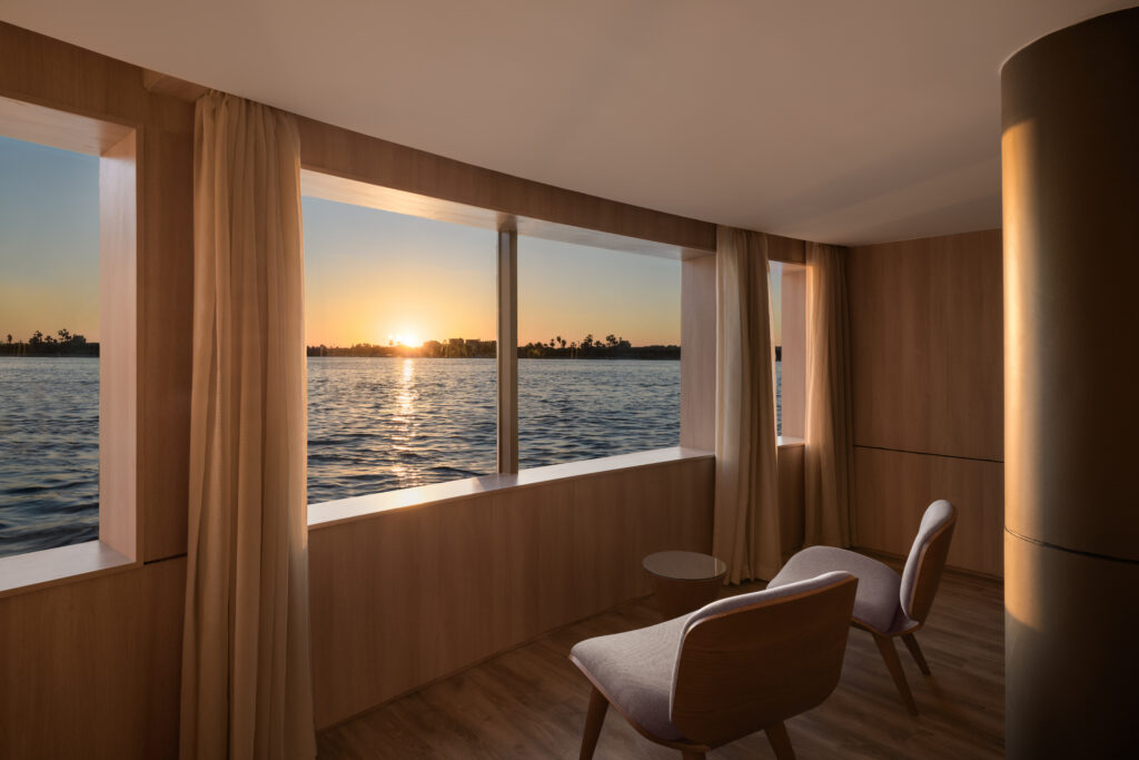 Polaris Suite Indoor Glass Balcony